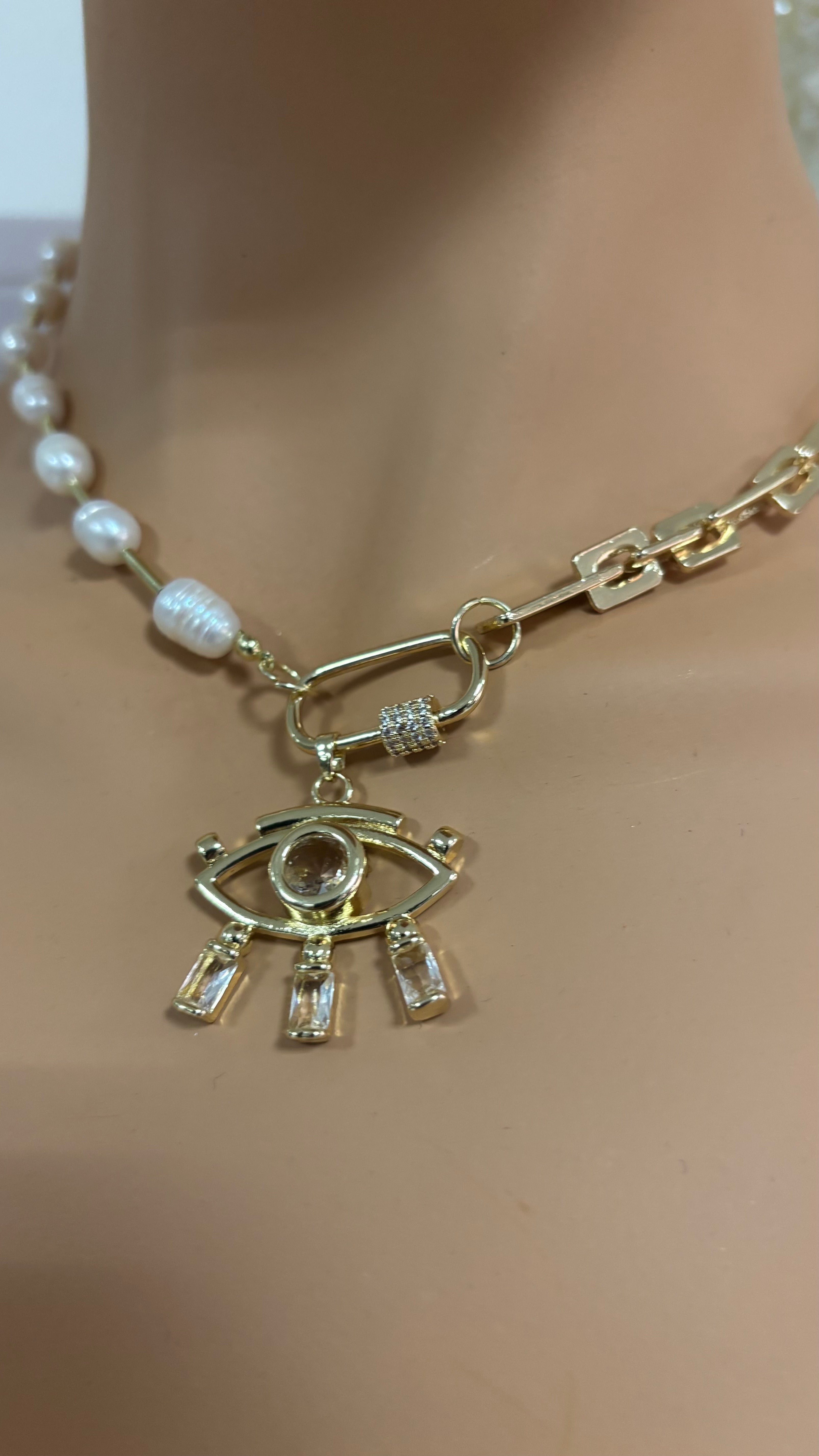 Necklace pearl gold evil eye
