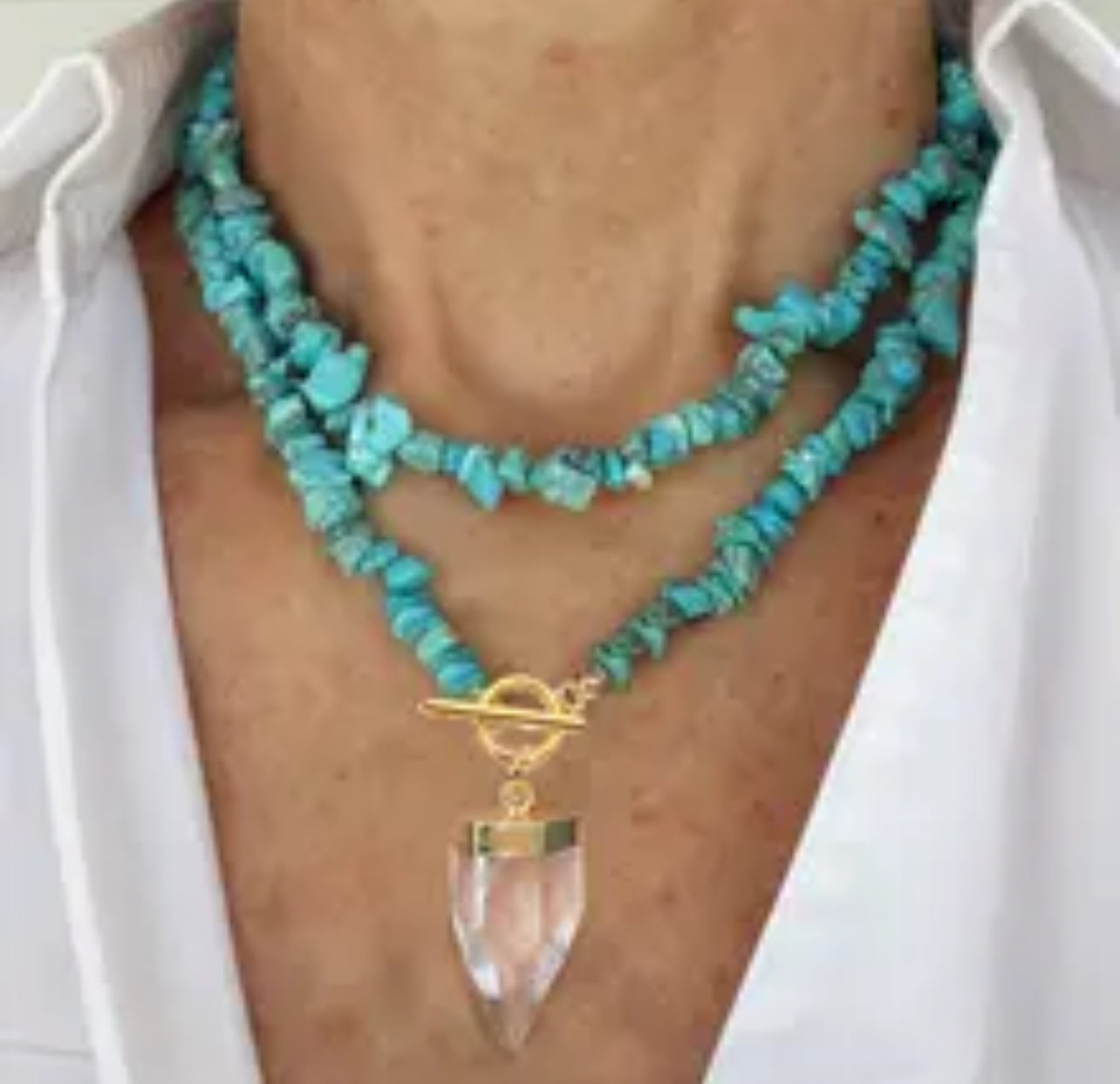 Necklace pukas turquoise doble chain with white crystal pendant