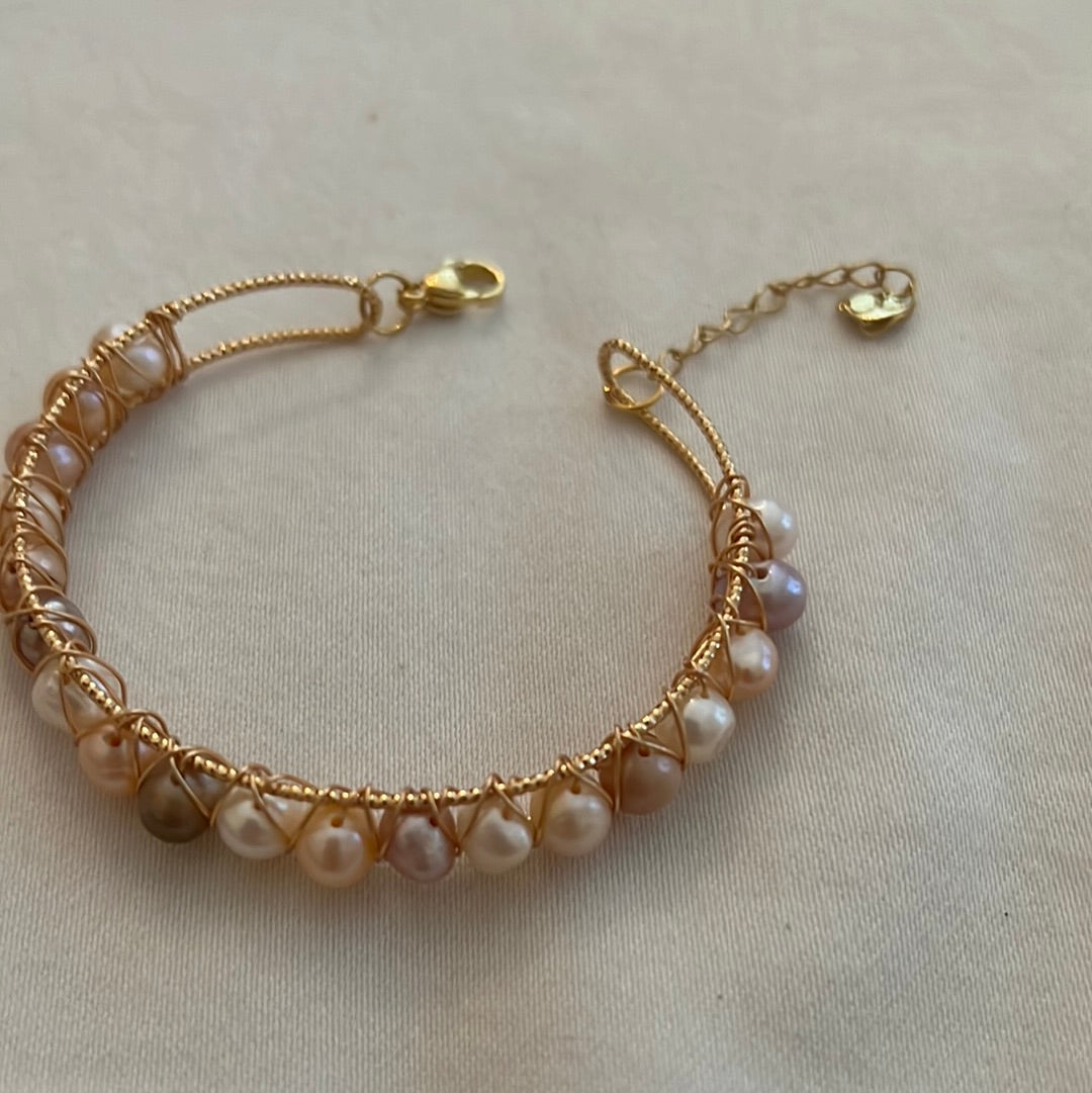 Lolita Bracelet multicolor pearls gold plated B5