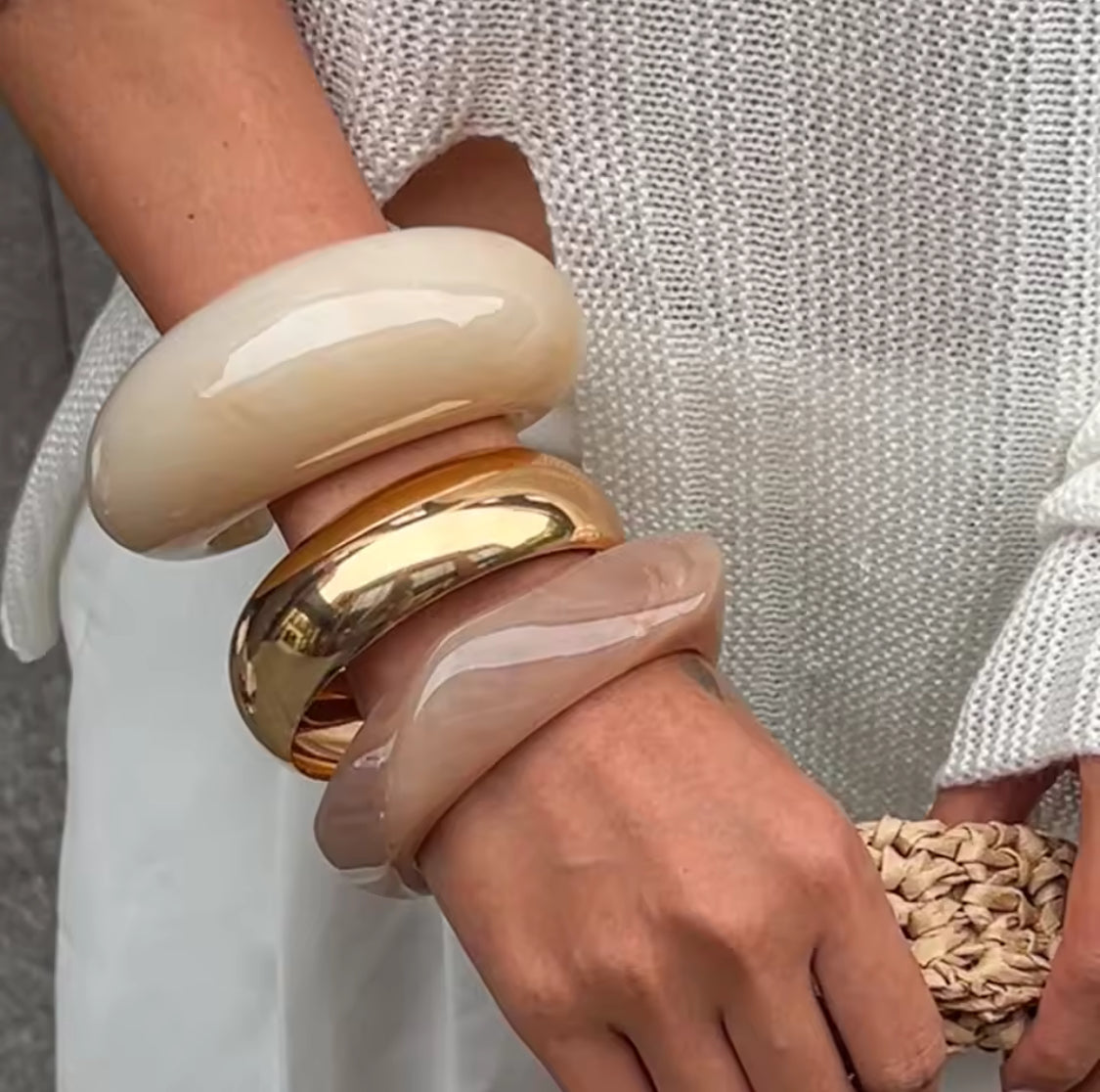 Bracelet resin brown square