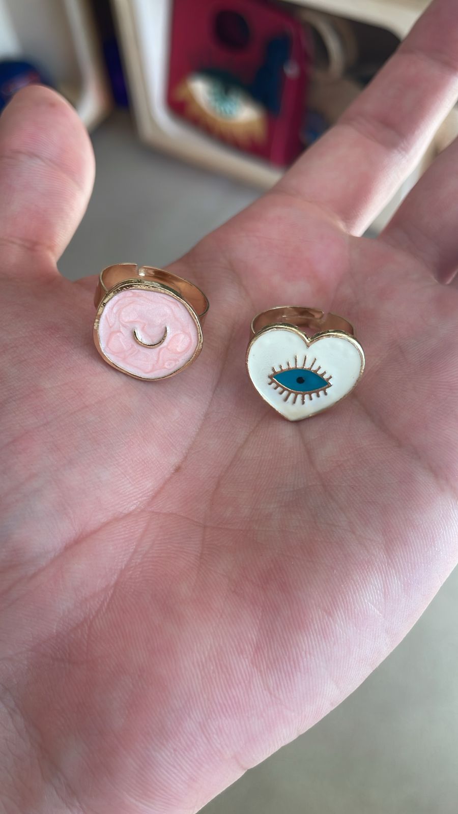 Ring Heart black or white third eye