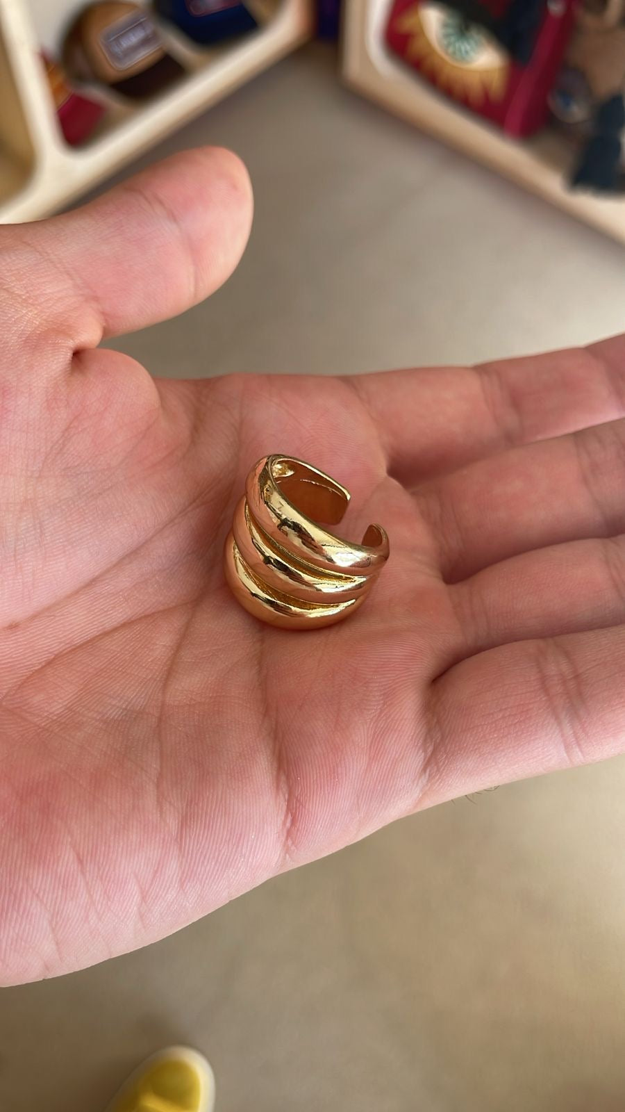 Ring gold