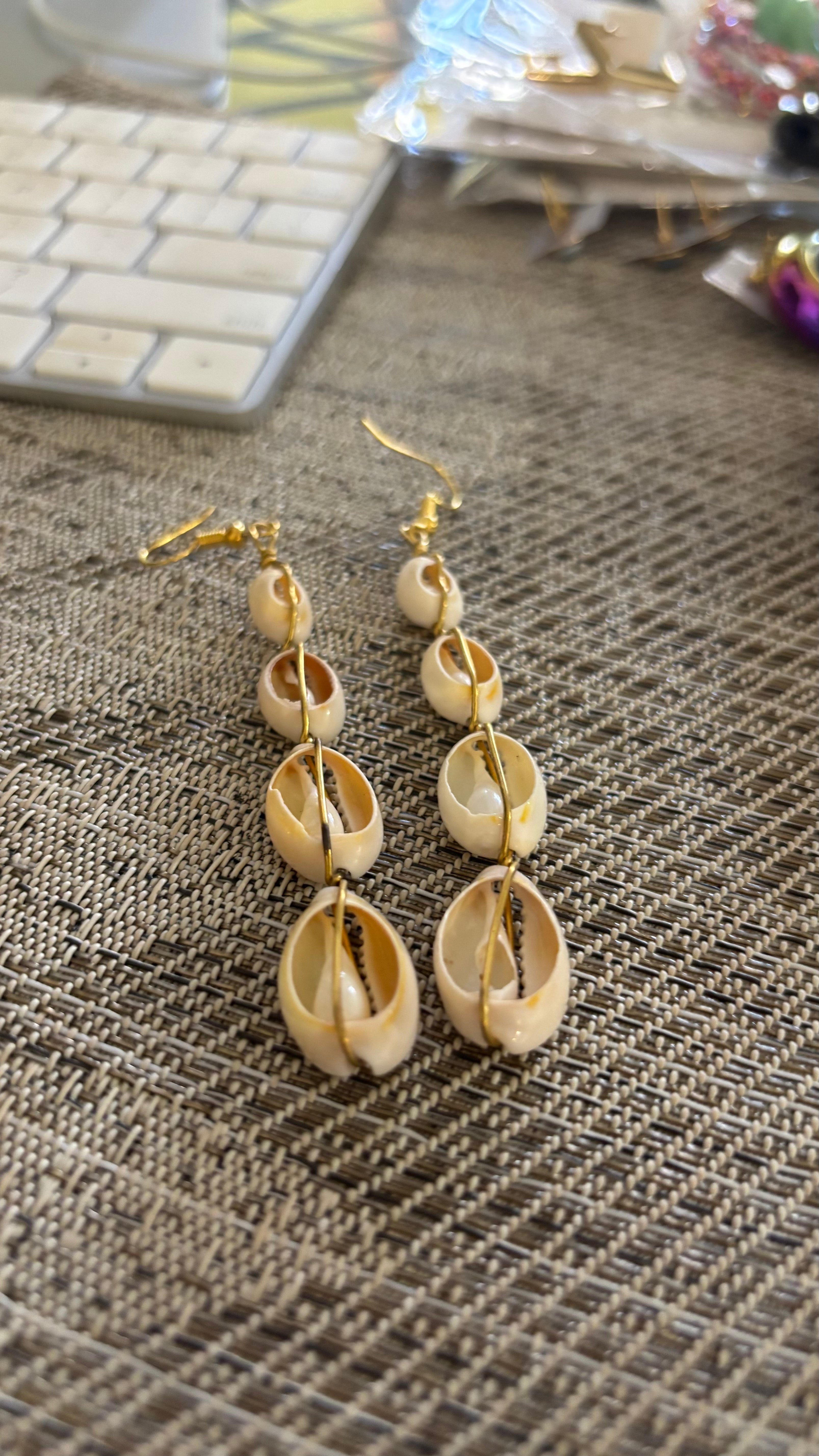 Big loop shells earring