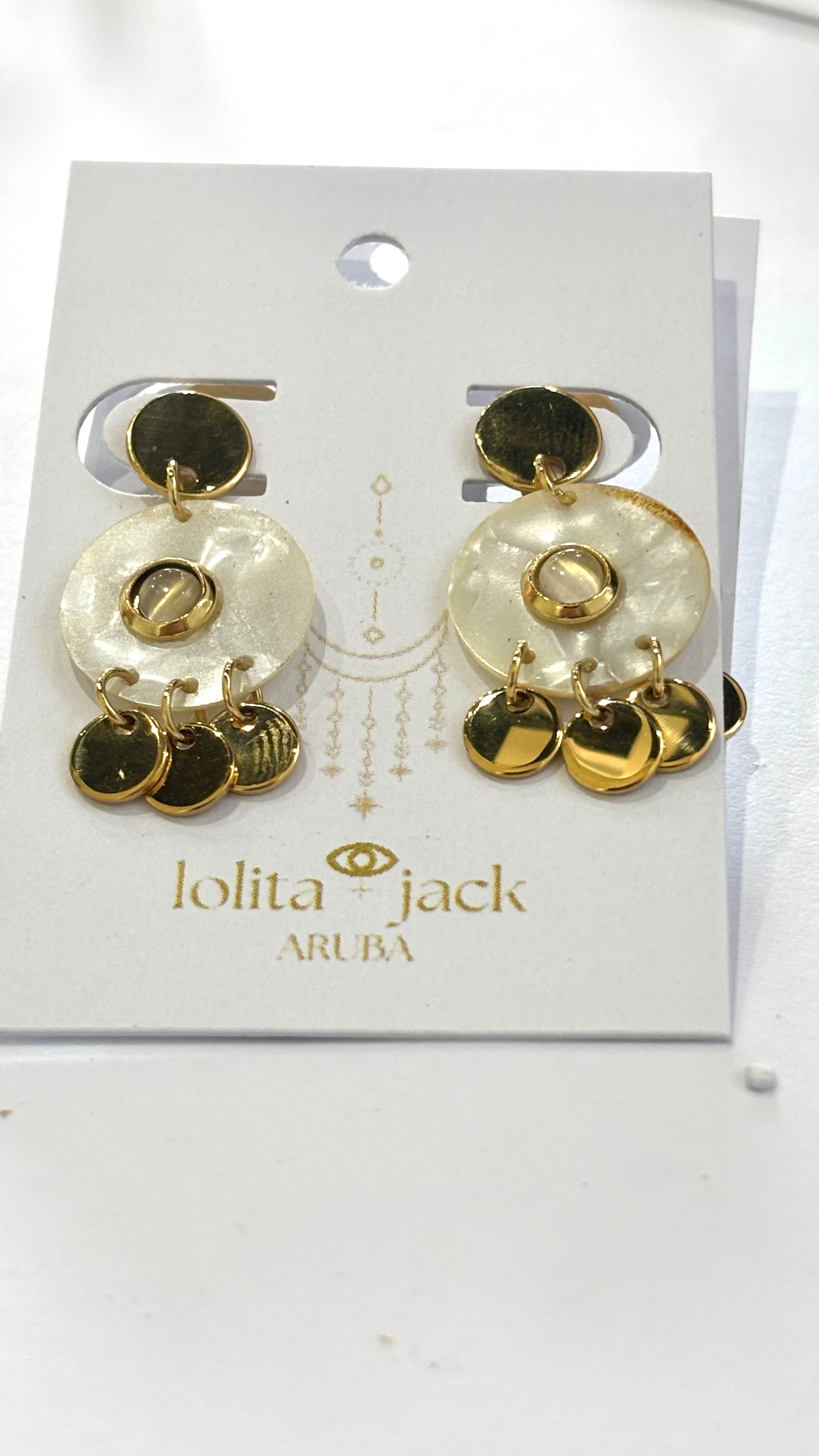 Earring white nacar gold with pendants
