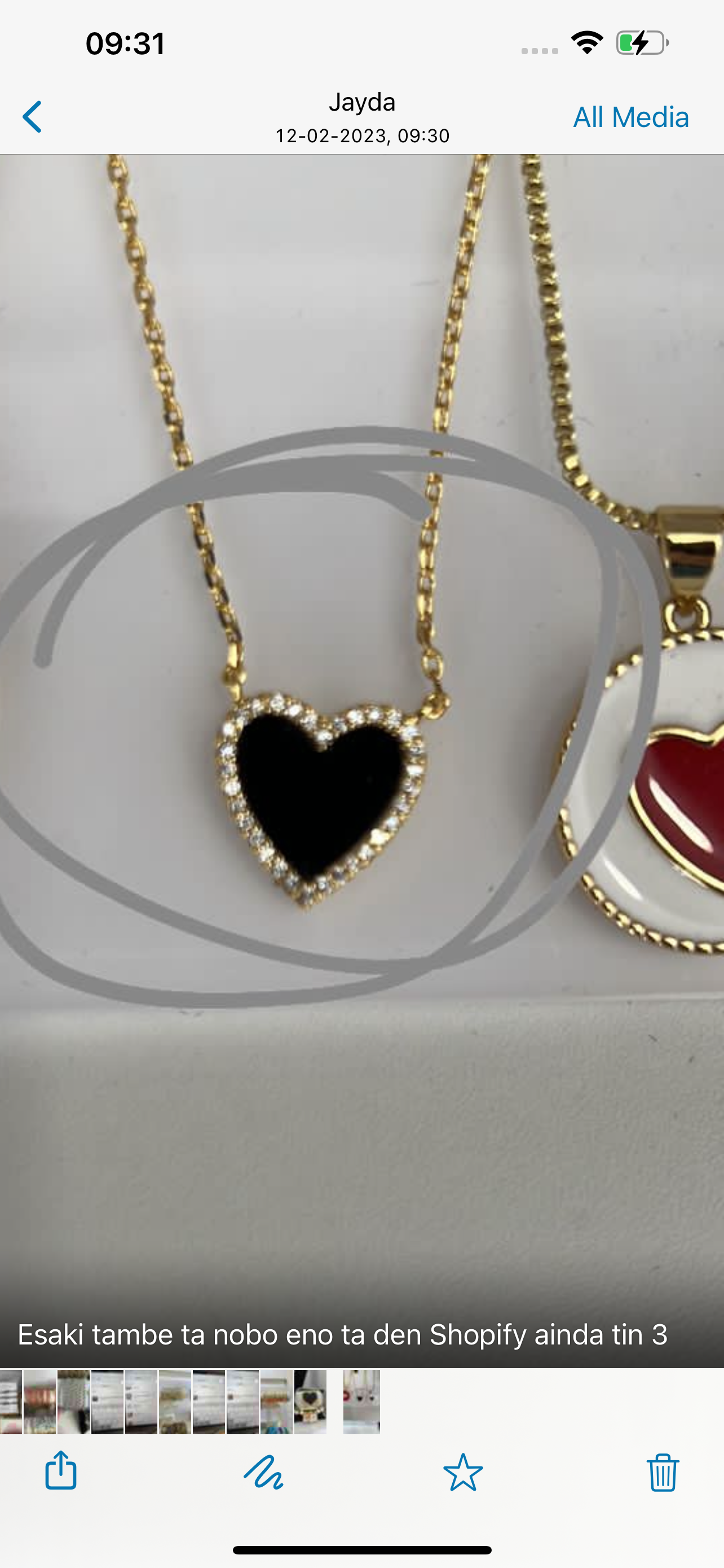 Black heart necklace