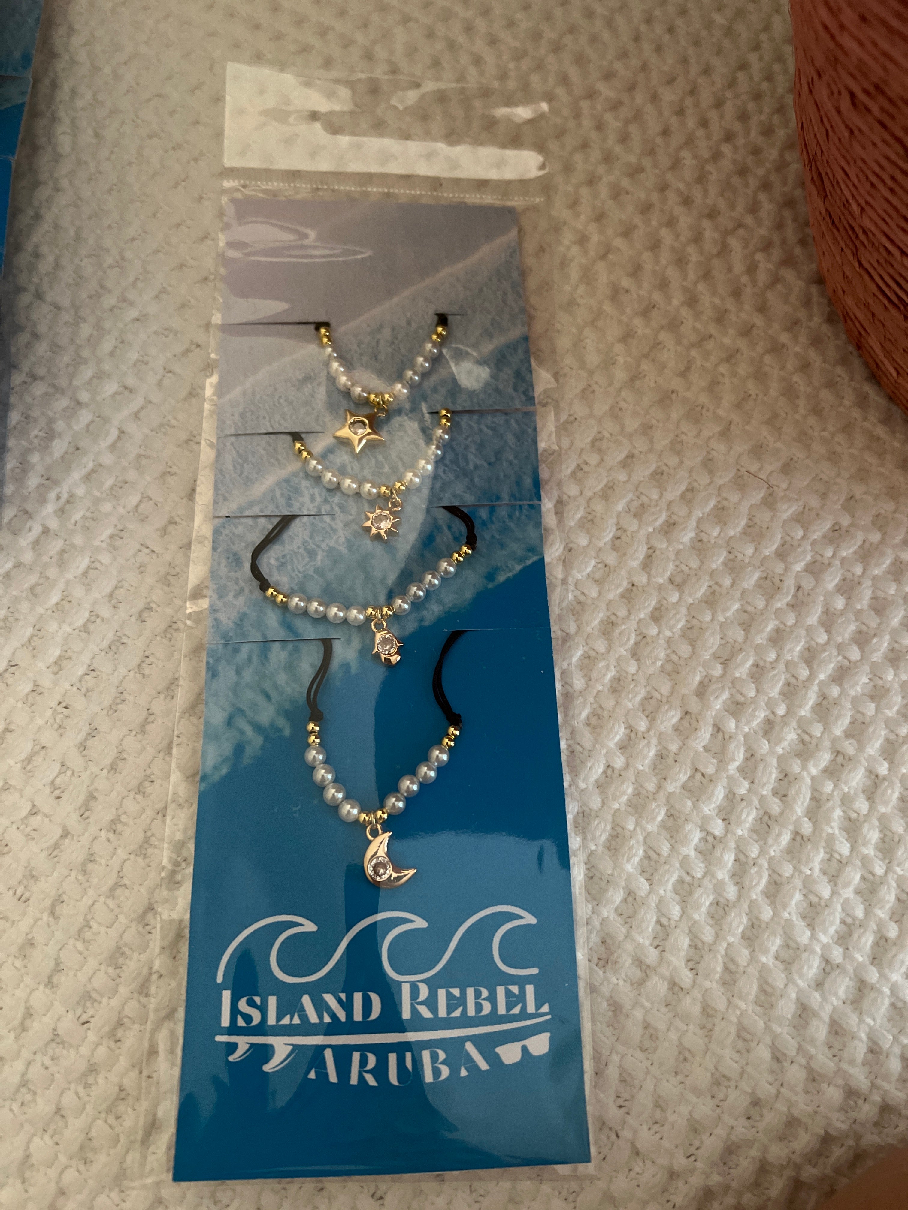 Island rebel bracelet set of 4 pearls cord